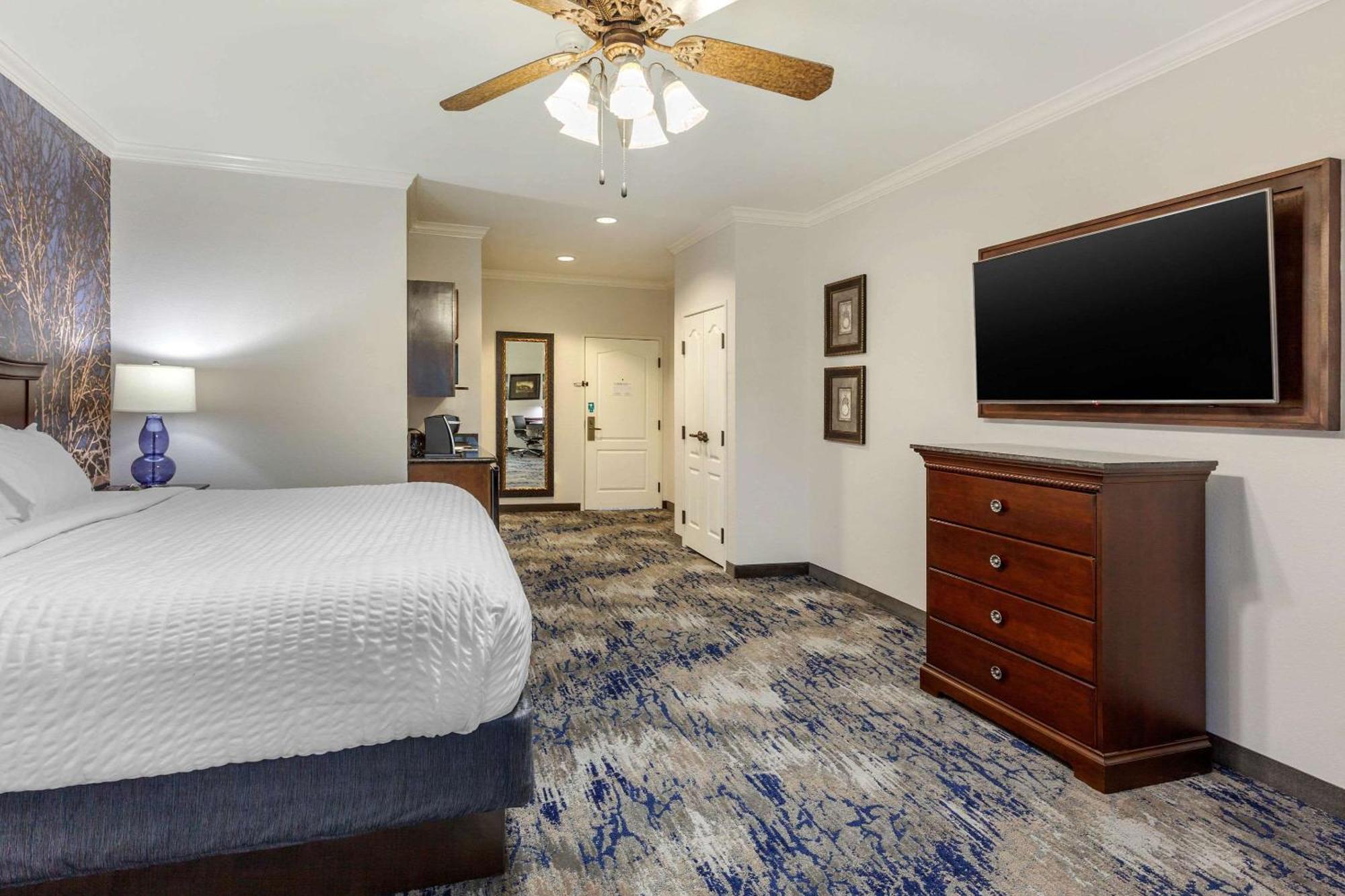 Clarion Pointe Sulphur Springs Exterior foto